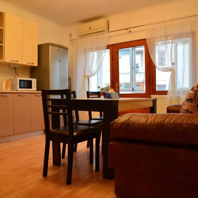 Rental of a comfortable 3-room apartment, 64 m², Old Town, Constanța, Romania
